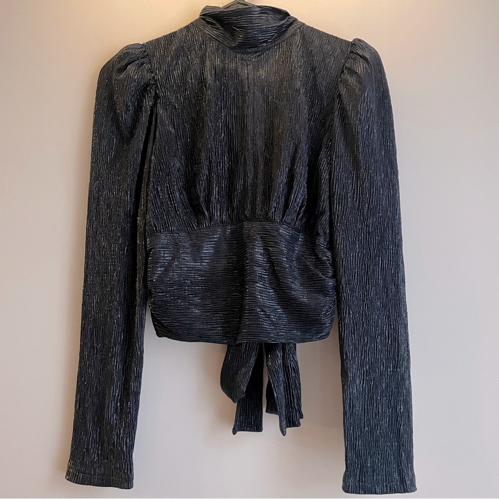 DO+BE Navy Puff Sleeve Open Tie Back Top Small